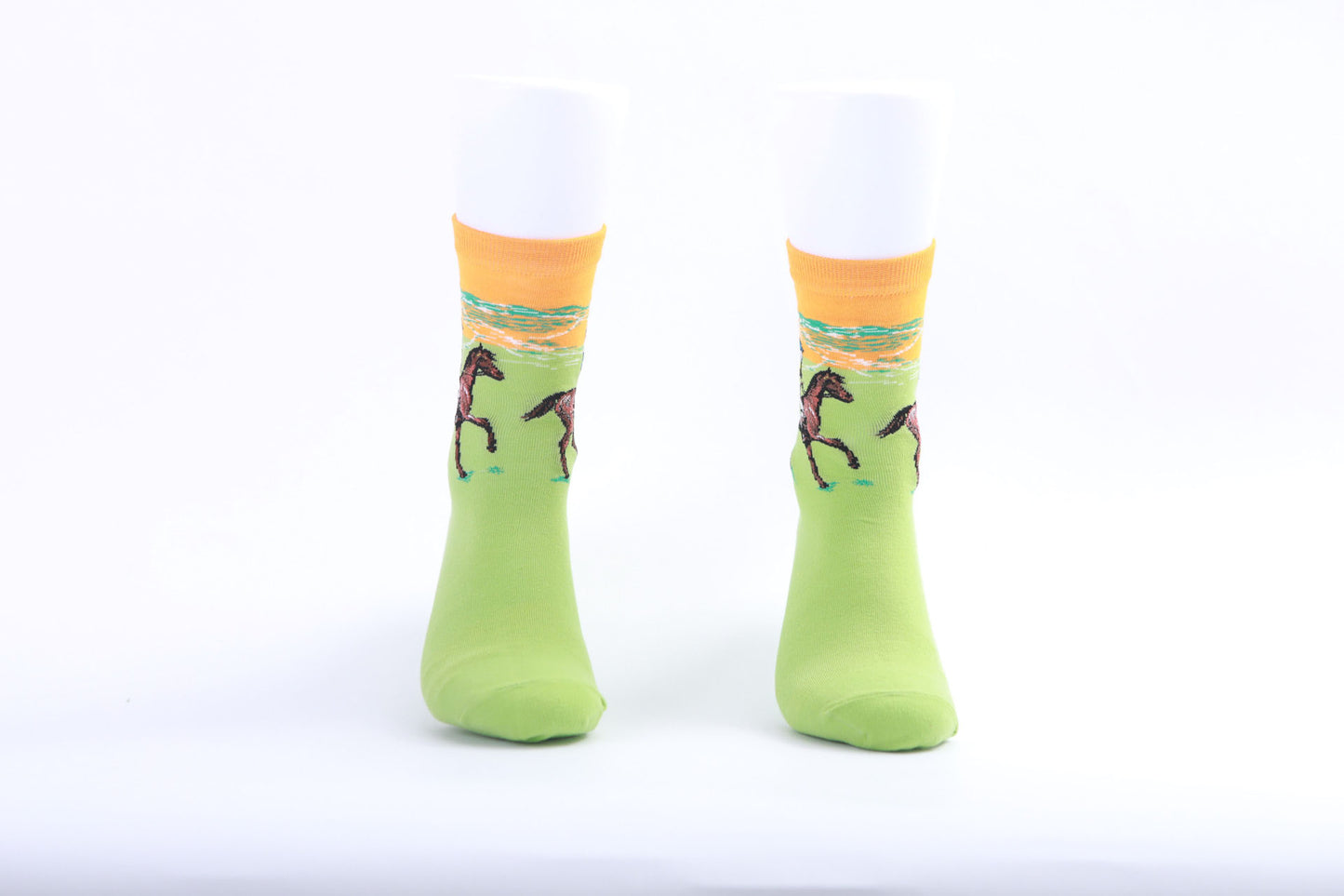 Chaussettes - Cavalier sur herbe verte et ciel orange