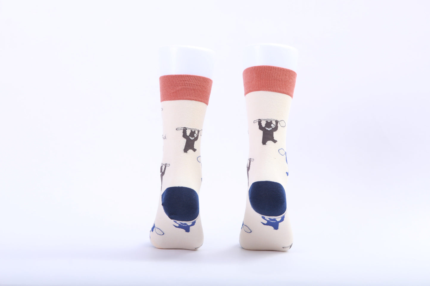 Chaussettes - Ours avec cuillère - Violet et marron sur fond beige
