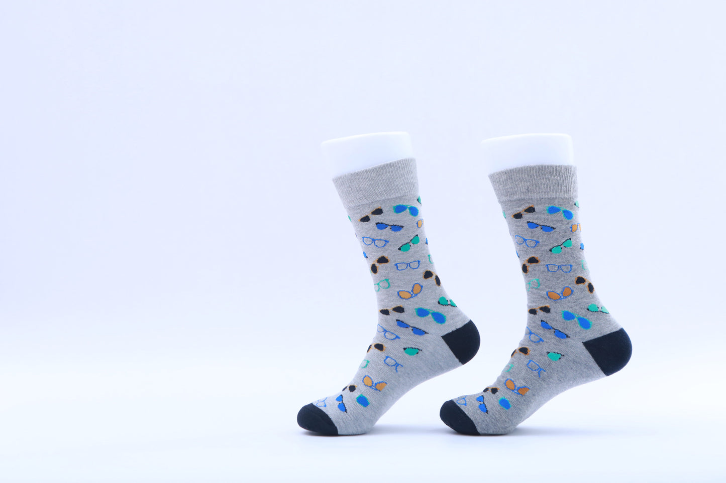 Chaussettes - Crânes - Vert, orange et bleu sous fond gris