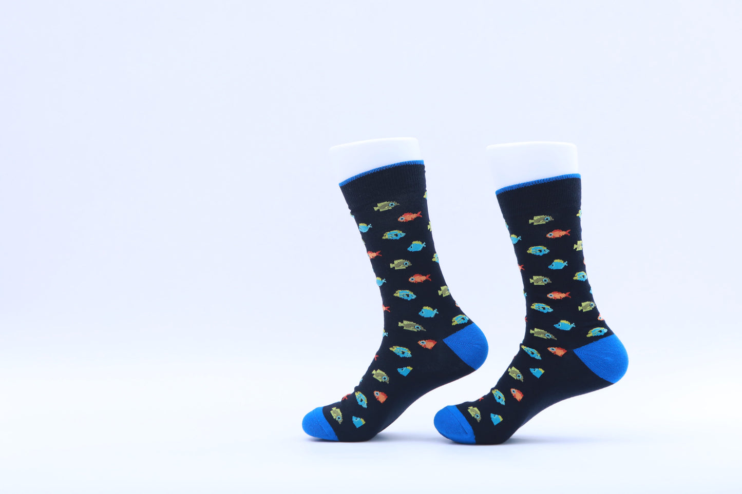 Chaussettes - Petits poissons -Noir, bleu, saumon et vert