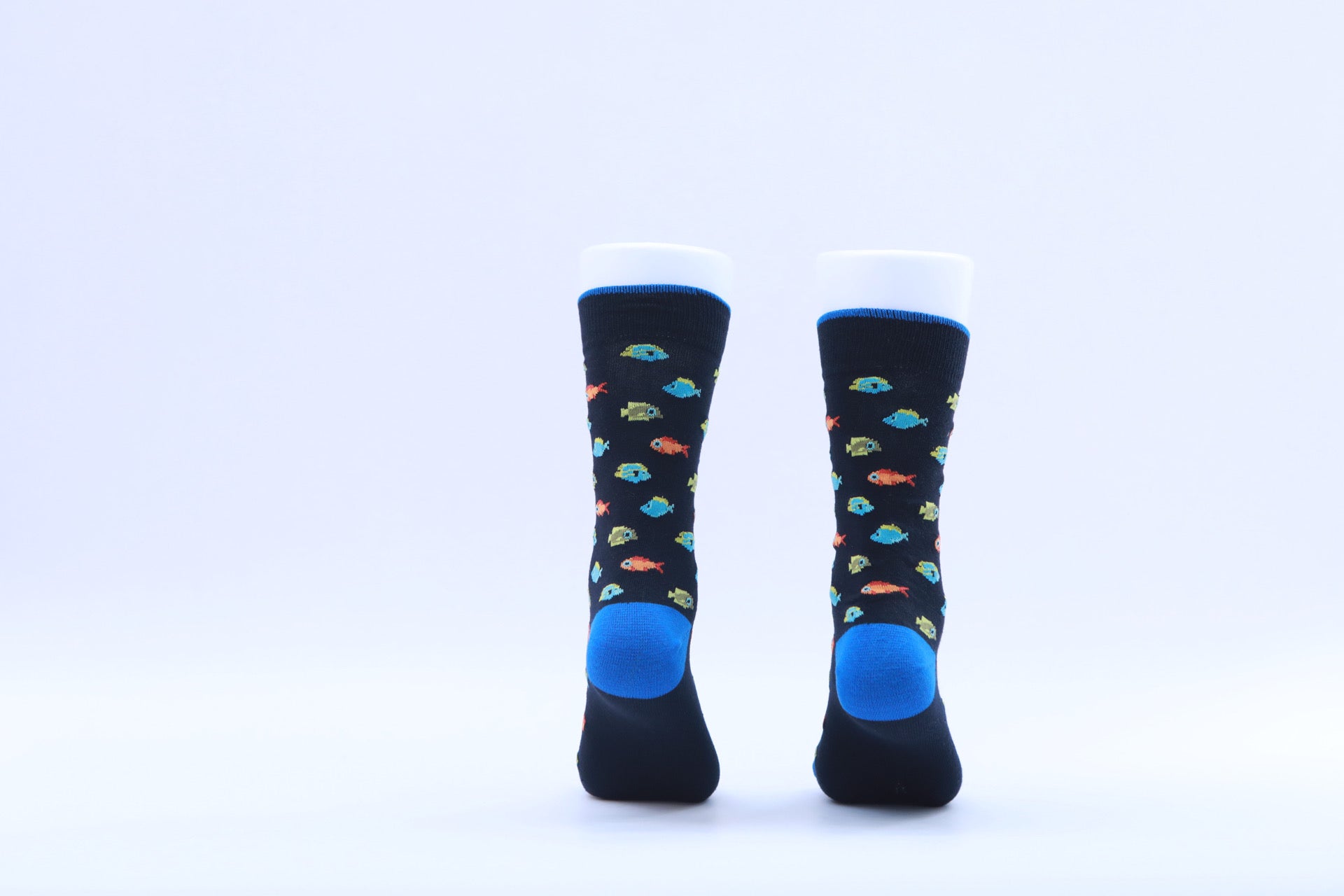 Chaussettes - Petits poissons -Noir, bleu, saumon et vert